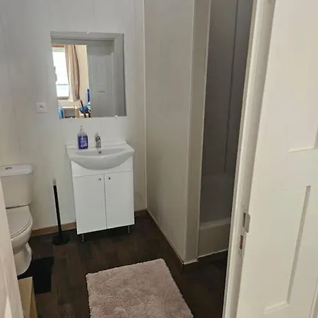Apartment Un *